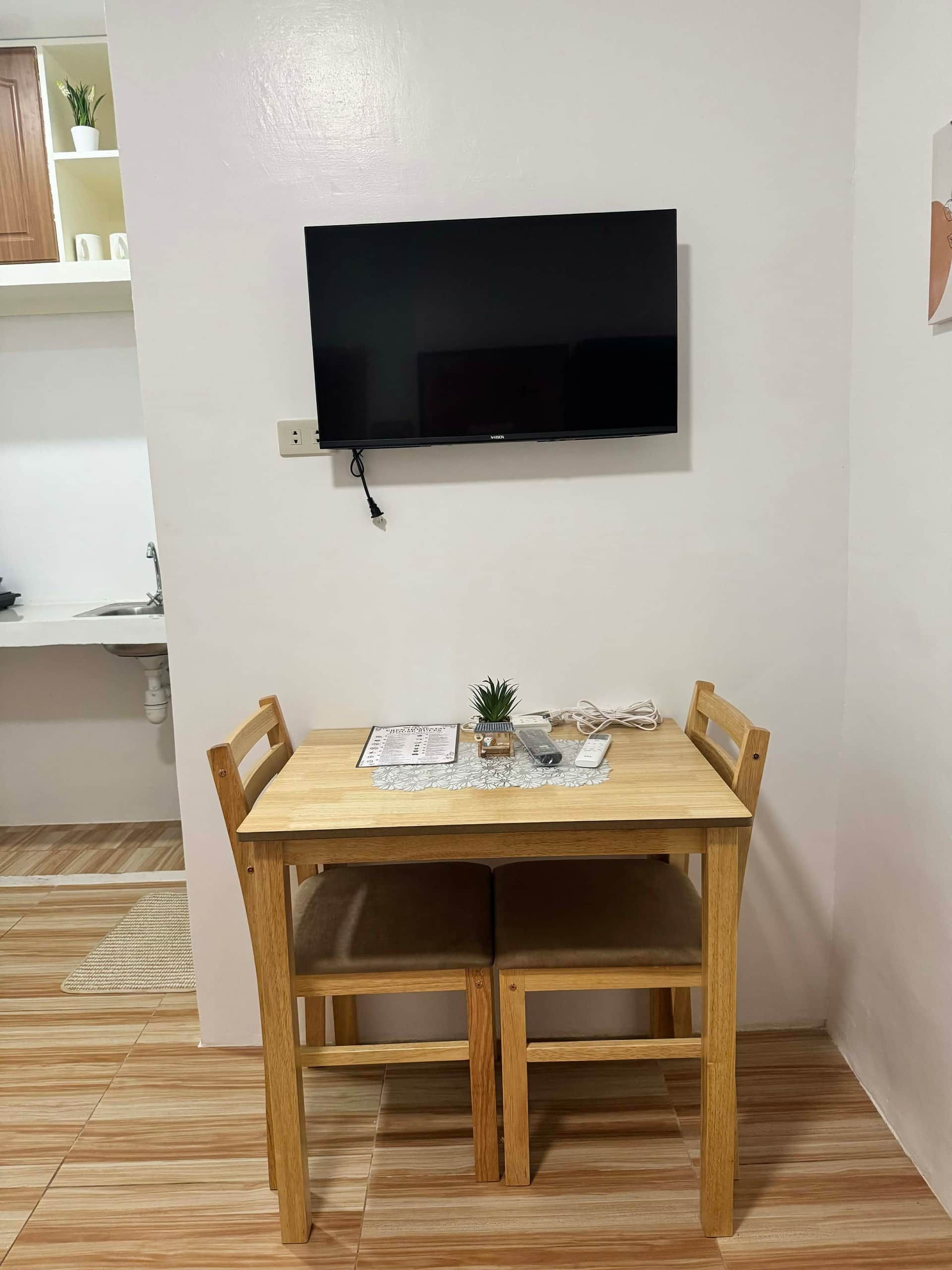 Deluxe Studio Unit 2 at Eren Homestay, Iligan City: the unit